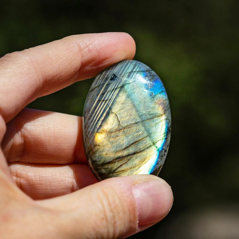 pierre labradorite